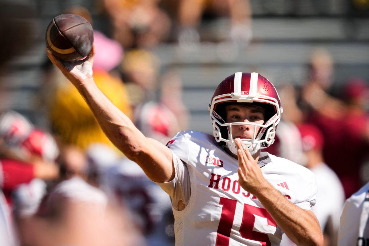 Indiana QB Mendoza wins Heisman Trophy